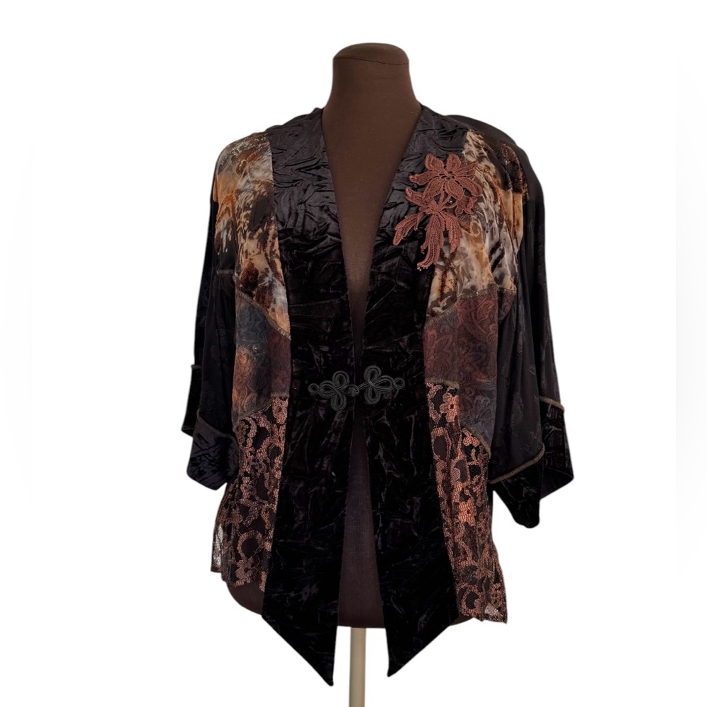 Spencer Alexis Open Front Burnout One Button Top
